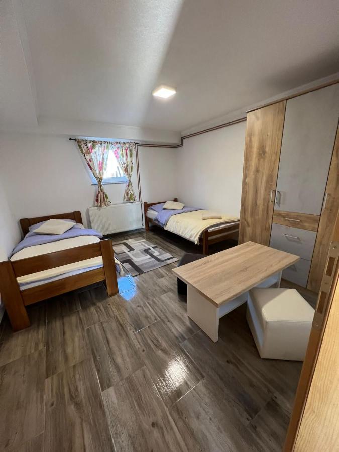 Apartmani Albatros Perusic Экстерьер фото