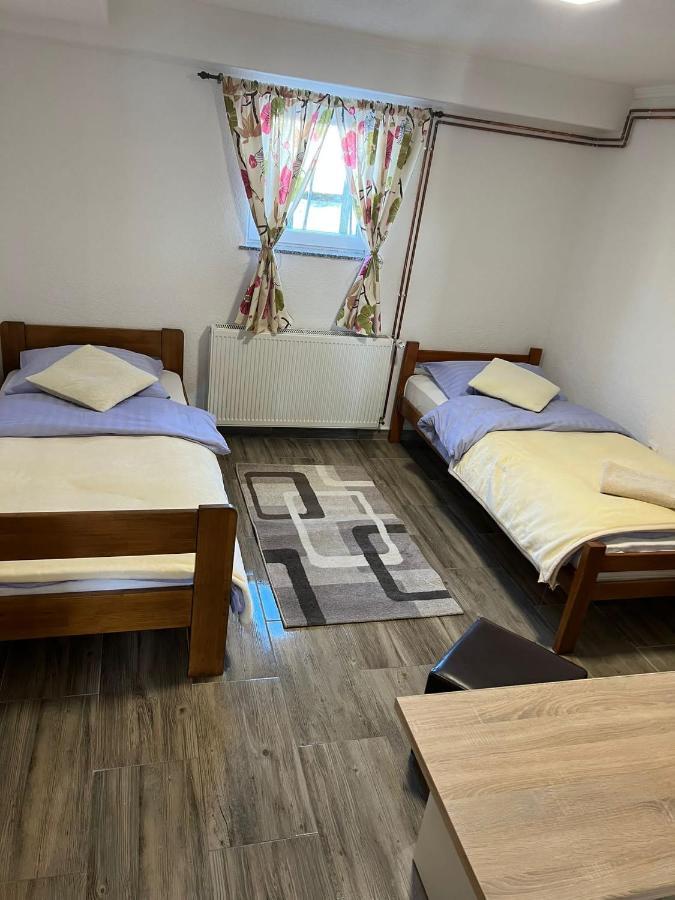 Apartmani Albatros Perusic Экстерьер фото