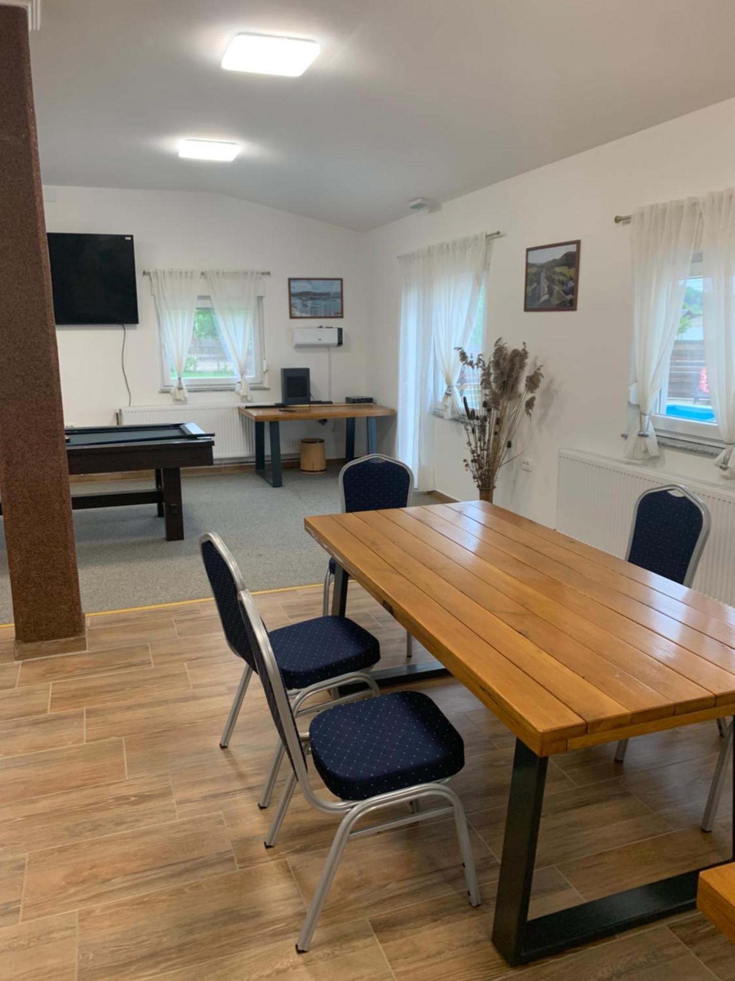 Apartmani Albatros Perusic Экстерьер фото